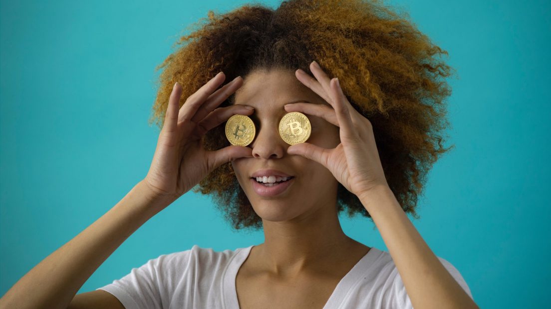 Bourses-et-financements-pour-jeunes-femmes-entrepreneurs-au-Québec-8-idées-Photo-by-Thought-Catalog-on-Unsplash--scaled